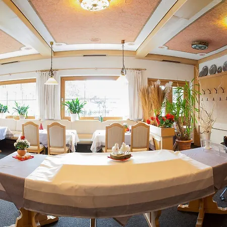 Gæstehus Pfrontener Hof 3*